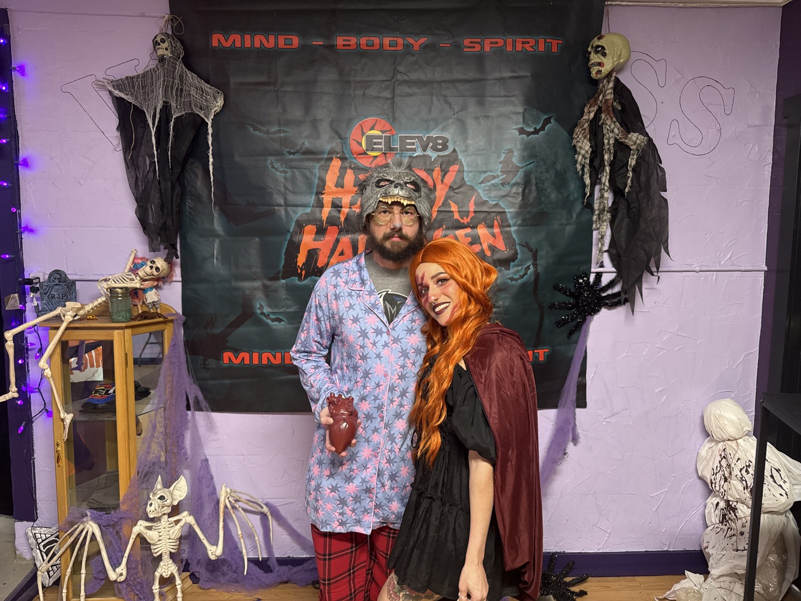 C017 — Little red riding hood/wearwolf costume photo