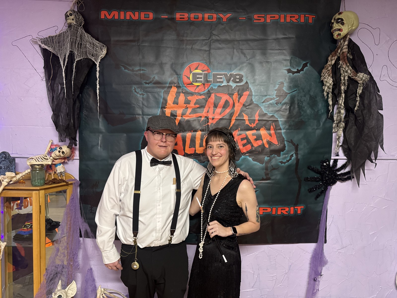 C006 — ROARING 20'S SACK costume photo